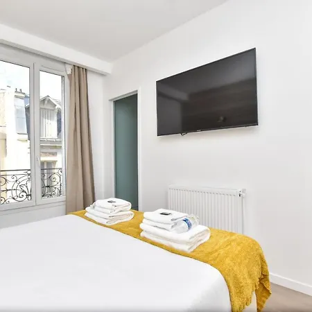 Cosy Bedroom - Tour Eiffel Champs De Mars Paris